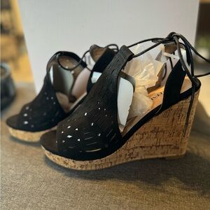 JustFab Black and Tan Wedge Sandals